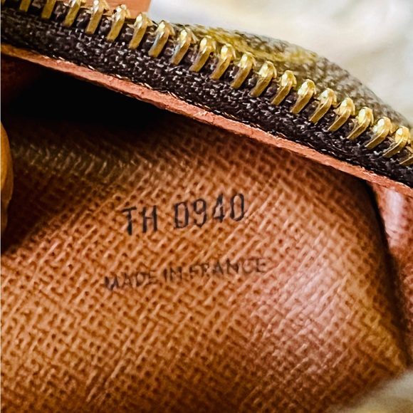 100% Authentic Louis Vuitton Vintage Monogram Canvas Nile Messenger Bag - Picture 7 of 16